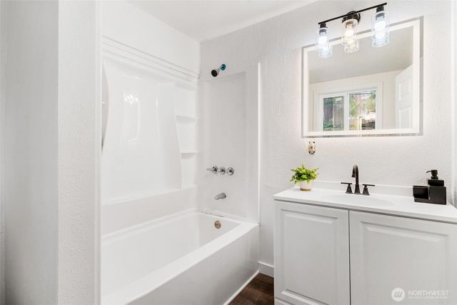 480 E Lakeshore Drive E, Shelton, WA 98584