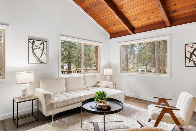 480 E Lakeshore Drive E, Shelton, WA 98584