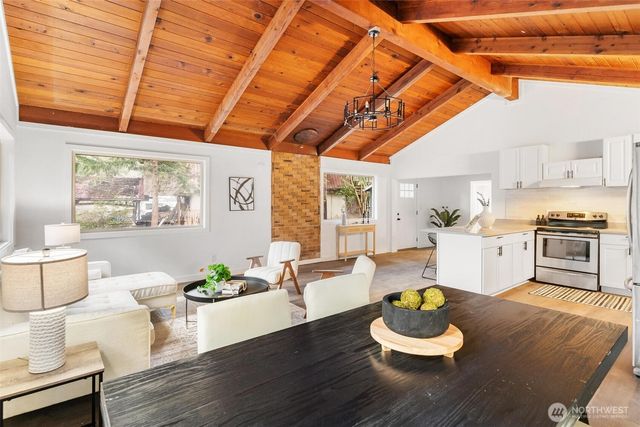 480 E Lakeshore Drive E, Shelton, WA 98584