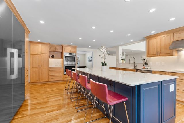 1 Maureen Rd, Lexington, MA 02420