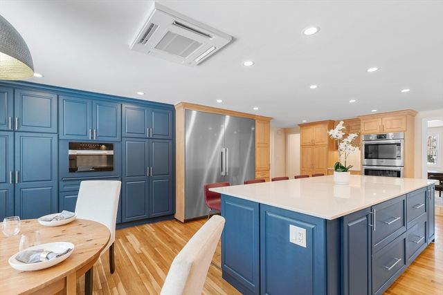 1 Maureen Rd, Lexington, MA 02420