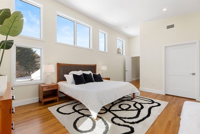 1 Maureen Rd, Lexington, MA 02420