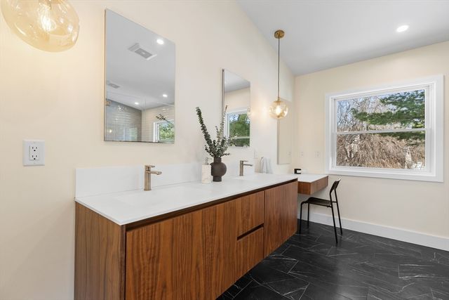 1 Maureen Rd, Lexington, MA 02420