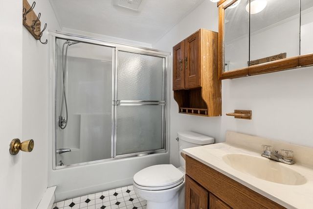 1 Maureen Rd, Lexington, MA 02420