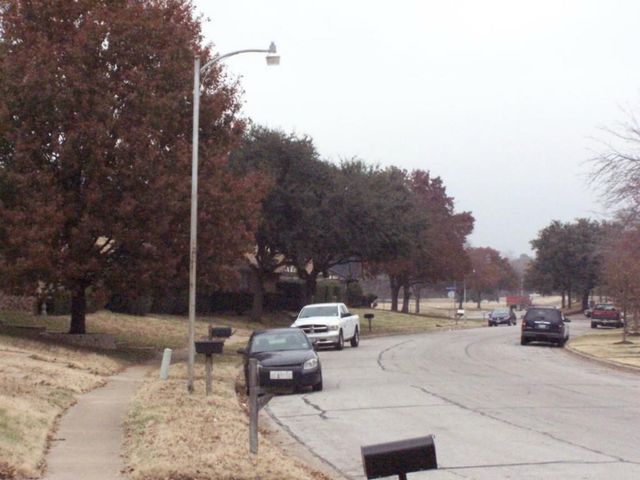 2110 Valleywood Drive, Arlington, TX 76013