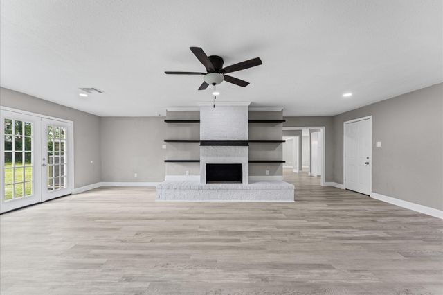 10402 Wicklowe Street, Houston, TX 77016