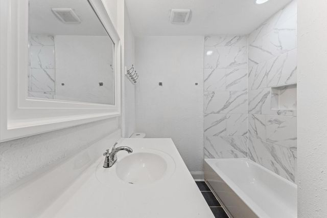 10402 Wicklowe Street, Houston, TX 77016
