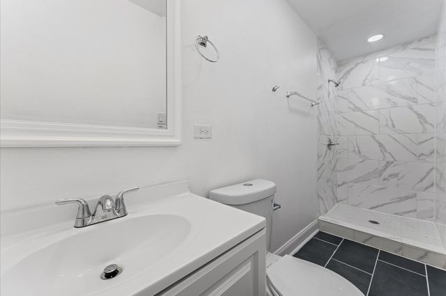 10402 Wicklowe Street, Houston, TX 77016
