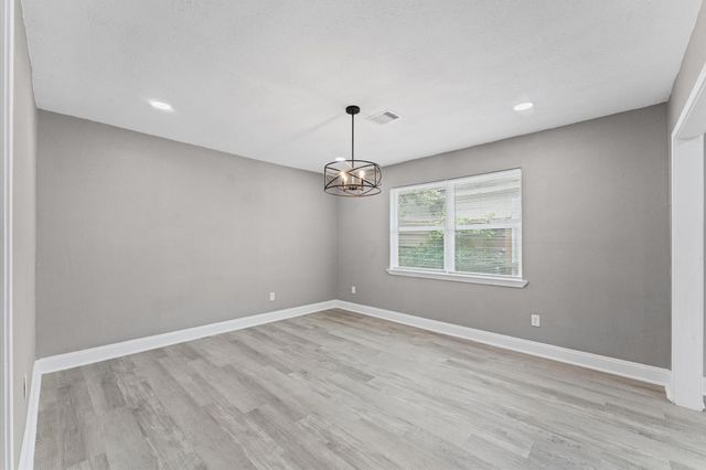 10402 Wicklowe Street, Houston, TX 77016