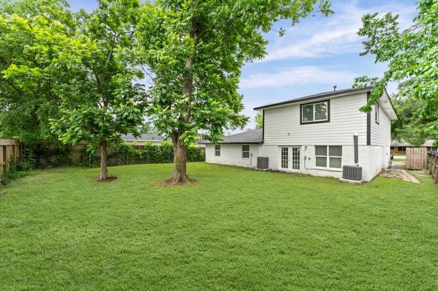 10402 Wicklowe Street, Houston, TX 77016