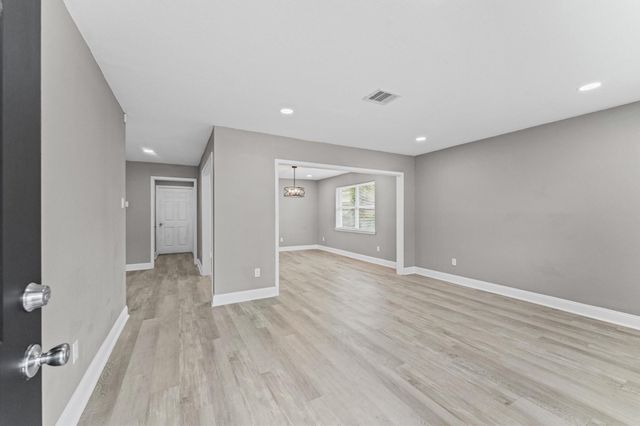 10402 Wicklowe Street, Houston, TX 77016