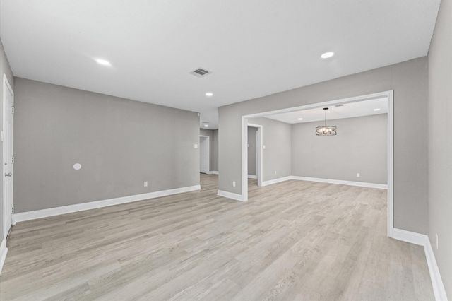10402 Wicklowe Street, Houston, TX 77016