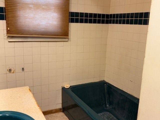 12816 S Laflin Street, Calumet Park, IL 60827