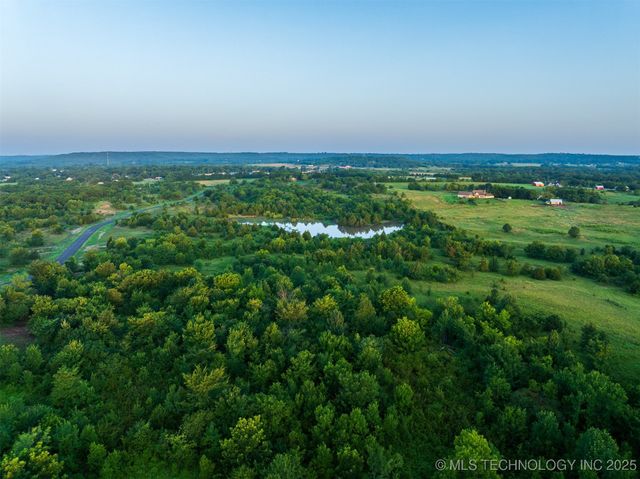 09 W 195th Street S, Mounds, OK 74047