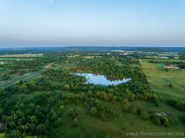 09 W 195th Street S, Mounds, OK 74047