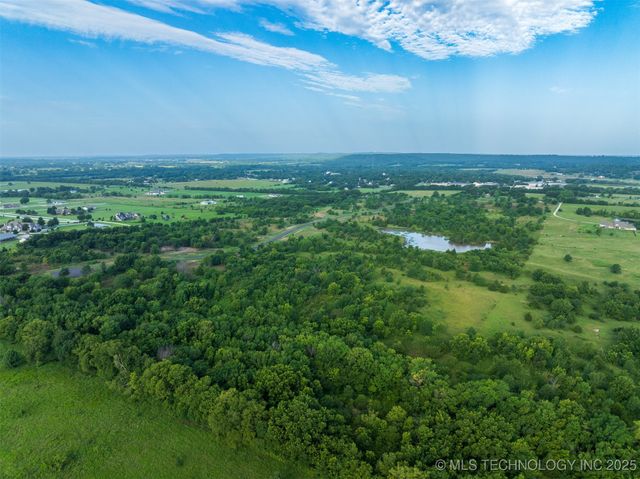 09 W 195th Street S, Mounds, OK 74047