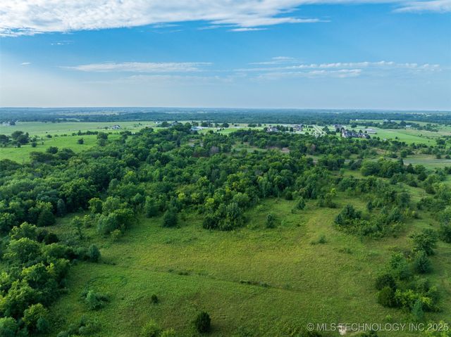 09 W 195th Street S, Mounds, OK 74047