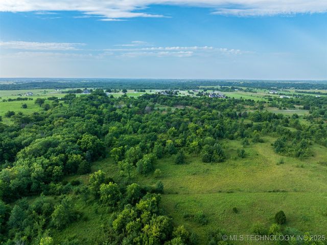 09 W 195th Street S, Mounds, OK 74047