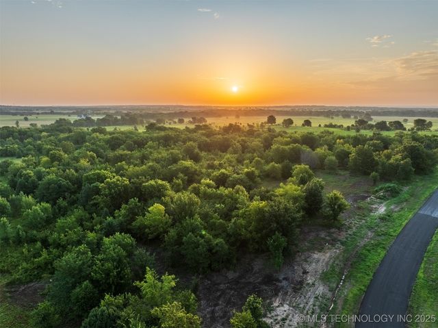 09 W 195th Street S, Mounds, OK 74047