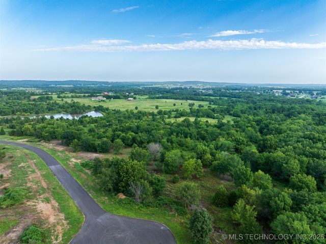 09 W 195th Street S, Mounds, OK 74047