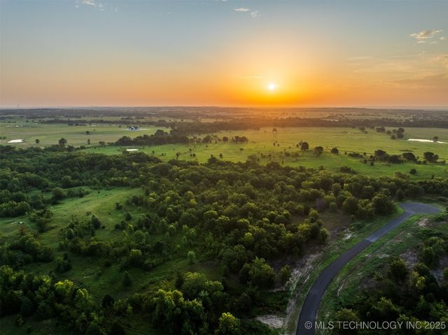 09 W 195th Street S, Mounds, OK 74047