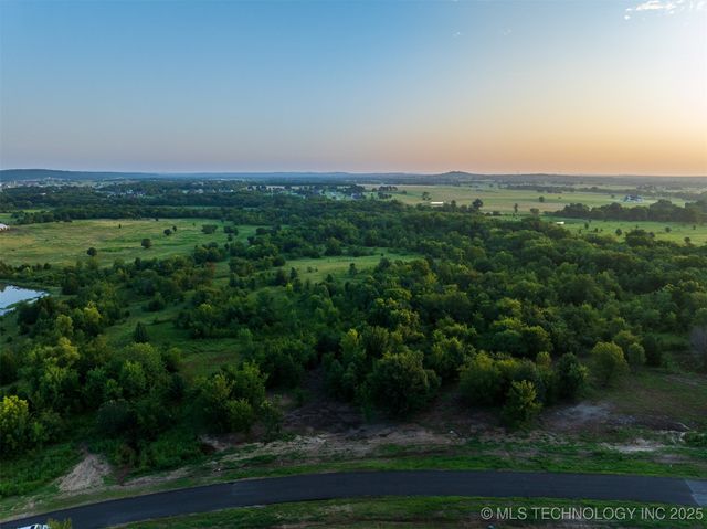 09 W 195th Street S, Mounds, OK 74047