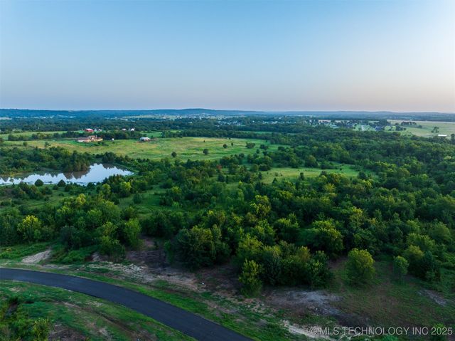 09 W 195th Street S, Mounds, OK 74047