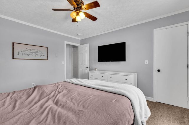 6608 Cedar Court W, Galloway, OH 43119