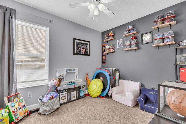 6608 Cedar Court W, Galloway, OH 43119