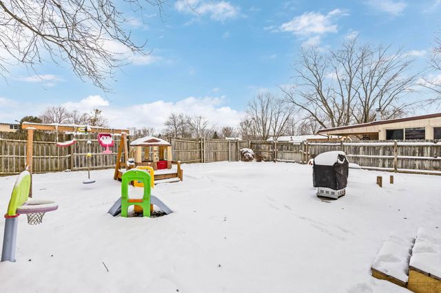 6608 Cedar Court W, Galloway, OH 43119