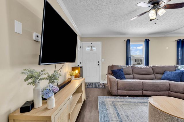 6608 Cedar Court W, Galloway, OH 43119