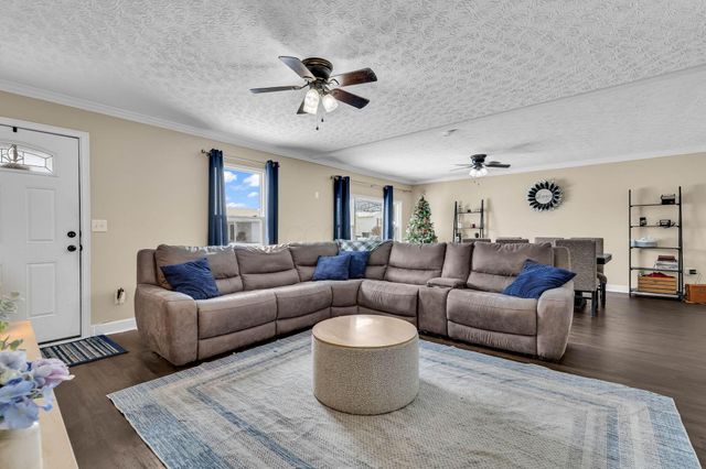 6608 Cedar Court W, Galloway, OH 43119