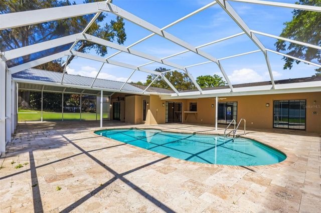 2441 BUCKNELL DRIVE, Valrico, FL 33596