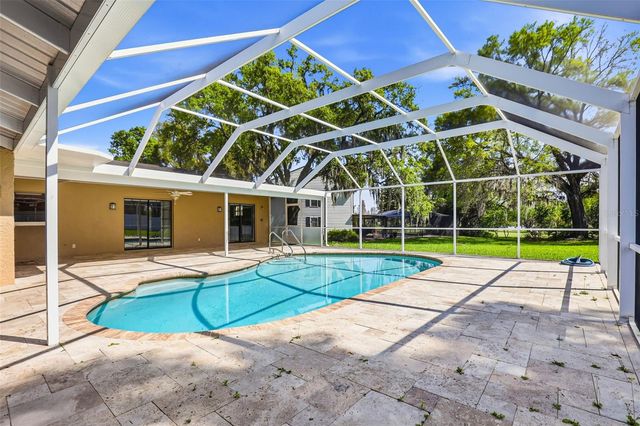 2441 BUCKNELL DRIVE, Valrico, FL 33596