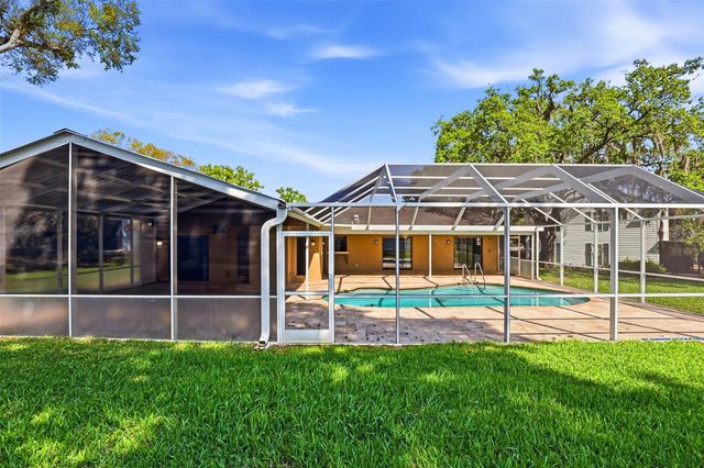 2441 BUCKNELL DRIVE, Valrico, FL 33596