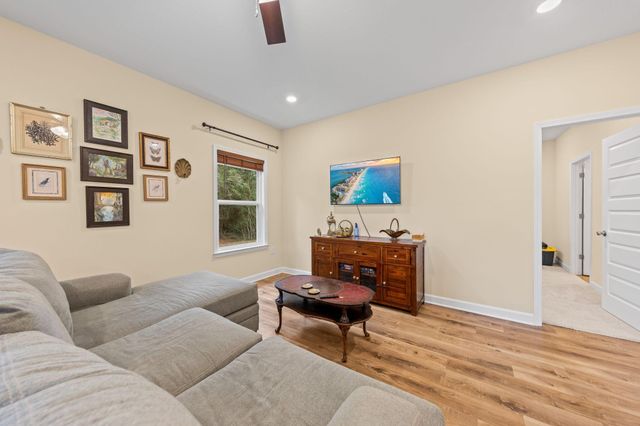 230 Wheat Drive, Crestview, FL 32536