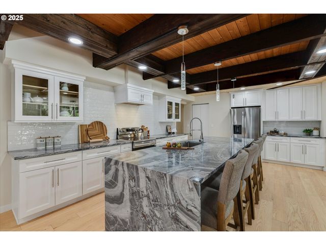 11911 Nw SEAVEY Rd, Forest Grove, OR 97116