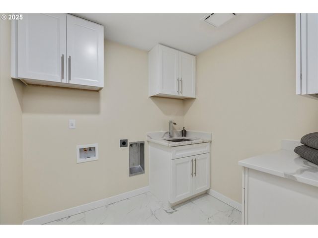 11911 Nw SEAVEY Rd, Forest Grove, OR 97116