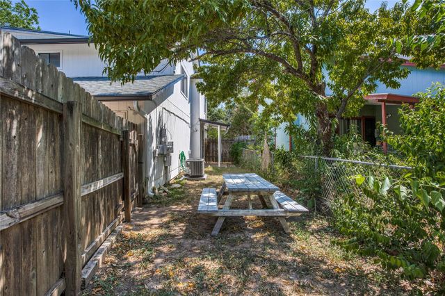 3205 Twinberry CV A, Austin, TX 78746