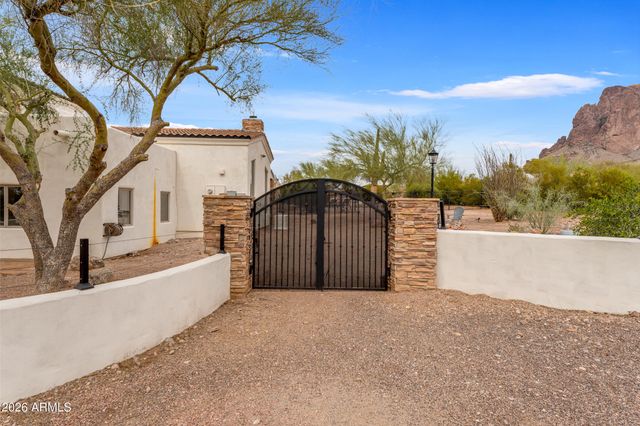 5850 E CONCHO Street, Apache Junction, AZ 85119