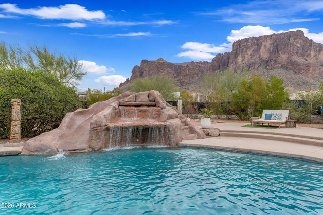 5850 E CONCHO Street, Apache Junction, AZ 85119
