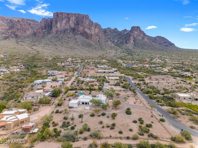 5850 E CONCHO Street, Apache Junction, AZ 85119