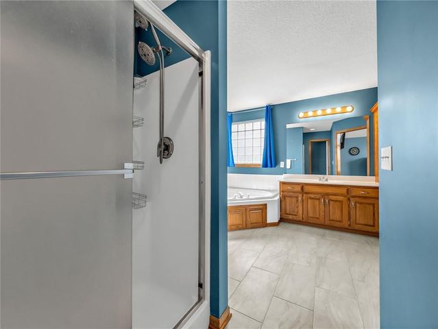 721 Saddle Peak Drive, Raymore, MO 64083