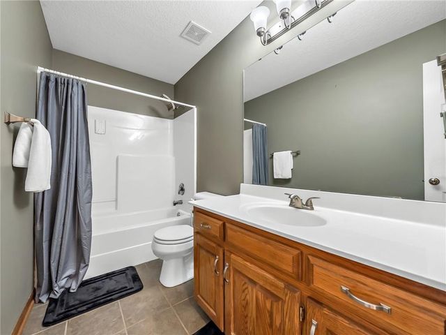 721 Saddle Peak Drive, Raymore, MO 64083