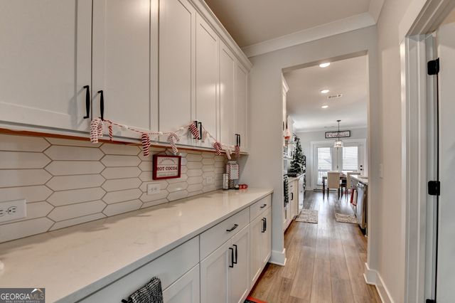 572 Redfish Way, Hoschton, GA 30548