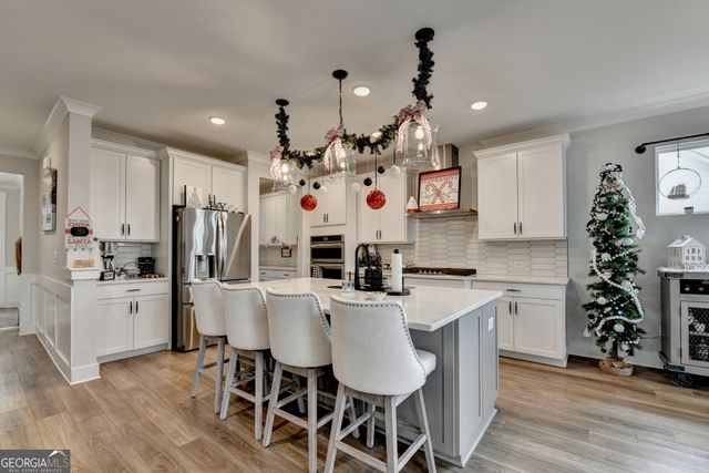 572 Redfish Way, Hoschton, GA 30548