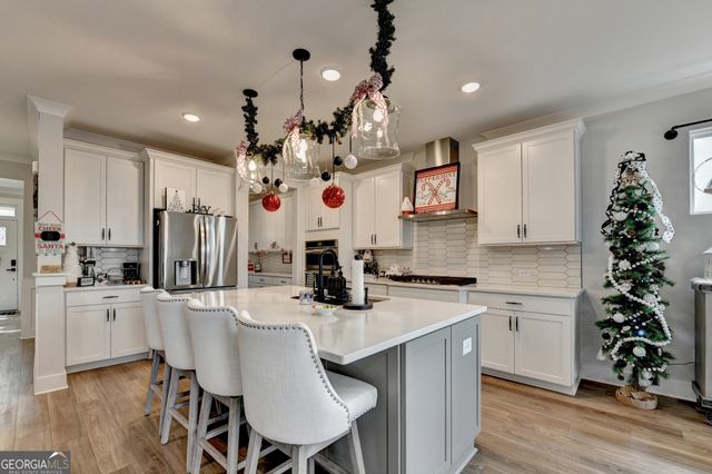 572 Redfish Way, Hoschton, GA 30548