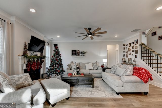 572 Redfish Way, Hoschton, GA 30548