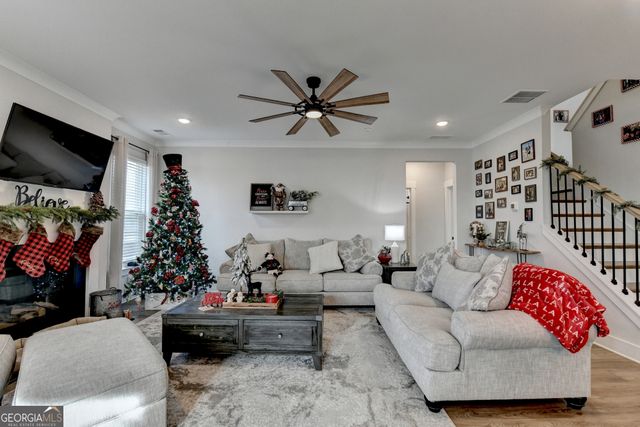 572 Redfish Way, Hoschton, GA 30548