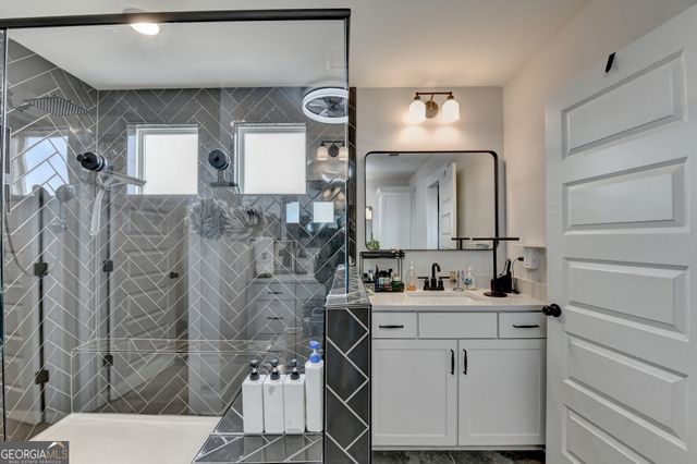 572 Redfish Way, Hoschton, GA 30548